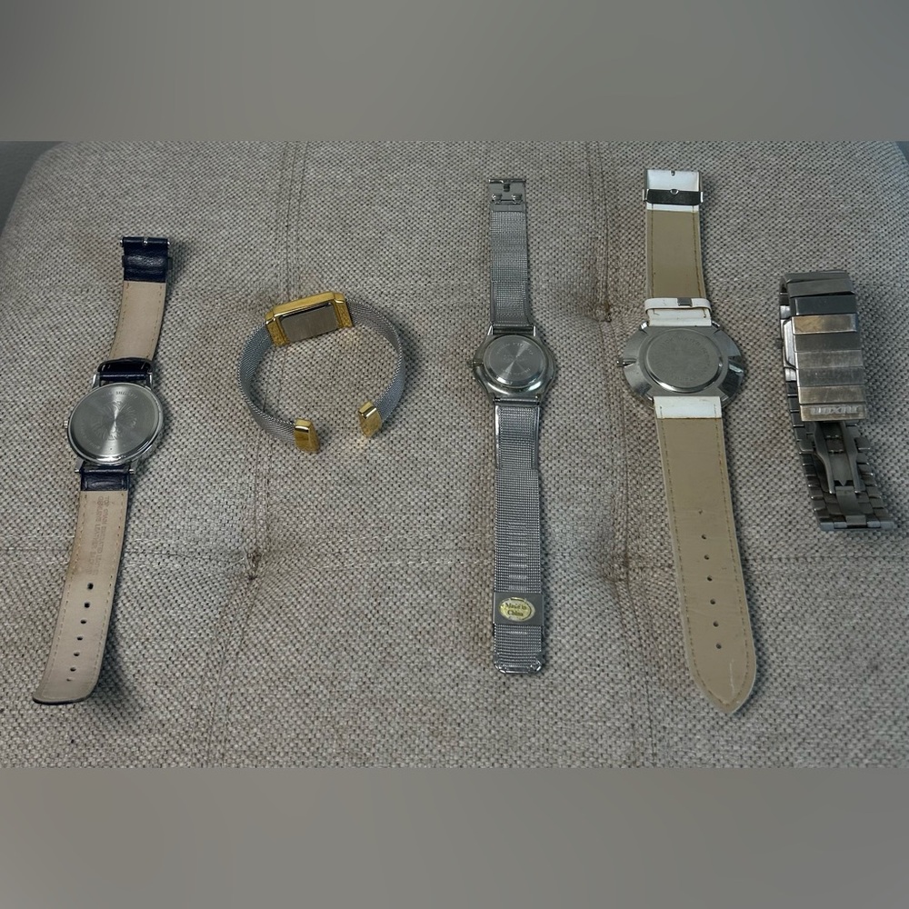 Lot of 5 Womens Watches Nixon, Hello Kitty, Quartz, Anne Klein, Geneva As Is - Picture 10 of 15